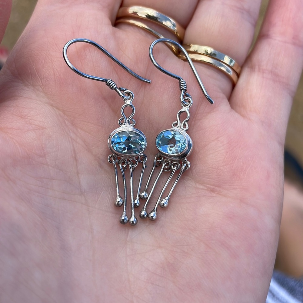✨SOLD✨Beautiful 925 Silver and Oval Aquamarine Earrings - Picture 1 of 17